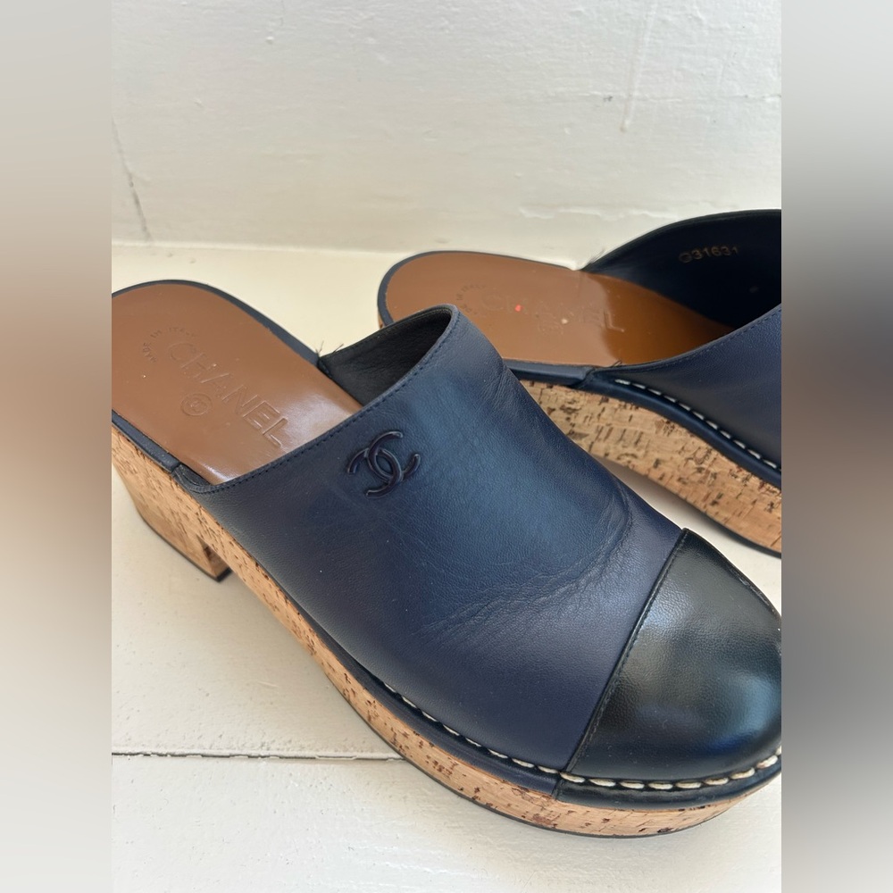 CHANEL Black and Navy Leather Clogs - Picture 12 of 13